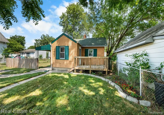 Photo 3 of Single family home for sale at 1326 Montie Rd, Lincoln Park, MI 48146 | MLS# 20261062712 | Listing updated on 2026-09-13