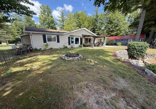 2nd image of 3422 E Pinecrest Dr, Gladwin, MI 48624 | MLS# 61050217904