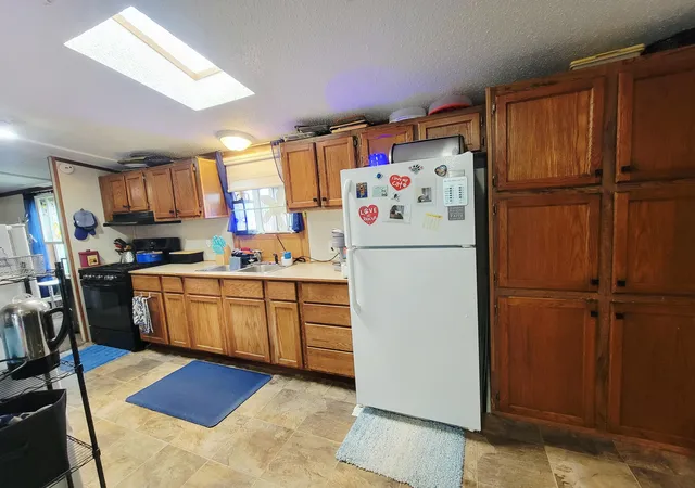 Photo 3 of Single family home for sale at 1194 W Grey Ct, Wayland, MI 49348 | MLS# 66026041575 | Listing updated on 2026-08-09