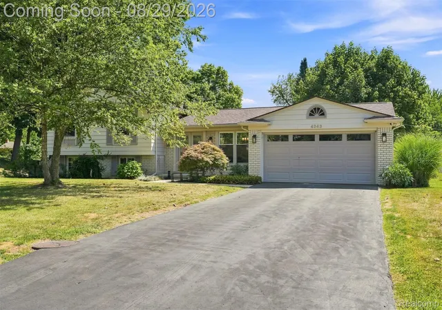 Photo 1 of Sale Pending at 4243 Iverness Ln, West Bloomfield Charter Township Oakland, MI 48323 | MLS# 20261062724 | Listing updated on 2026-09-14