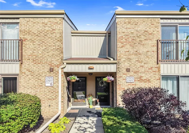 Condo for sale at 17973 University Park Dr, LivoniaCity_Wayne, MI 48152 | MLS# 20261062725