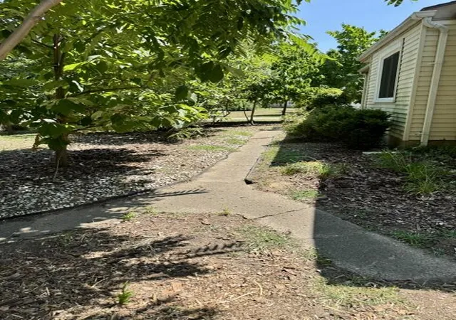 Photo 4 of Single family home for sale at 33967 Wadsworth St, Livonia, MI 48150 | MLS# 81026041580 | Listing updated on 2026-09-18
