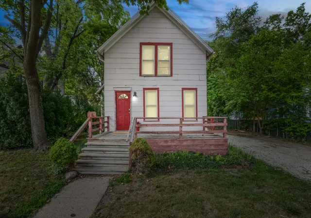 1st image of 124 Felch St, Ann Arbor, MI 48103 | MLS# 81026041585