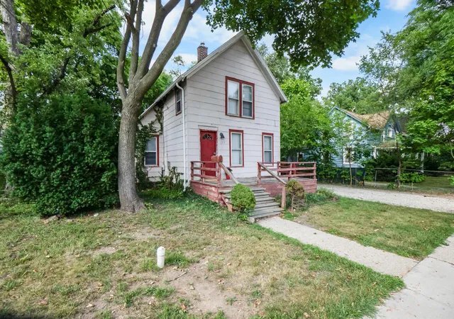 2nd image of 124 Felch St, Ann Arbor, MI 48103 | MLS# 81026041585