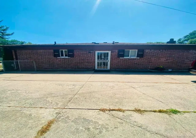 Photo 3 of Single family home for sale at 24775 Cunningham Ave, Warren, MI 48091 | MLS# 20261062734 | Listing updated on 2026-08-31