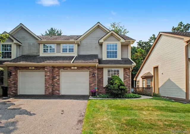 Photo 2 of Condo for sale at 896 Whisperwood Trl, Fenton, MI 48430 | MLS# 20261062736 | Listing updated on 2026-09-13