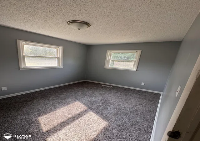 Photo 3 of Single family home for sale at 1241 Knickerbocker Ave, Flint, MI 48505 | MLS# 5050217907 | Listing updated on 2026-08-20