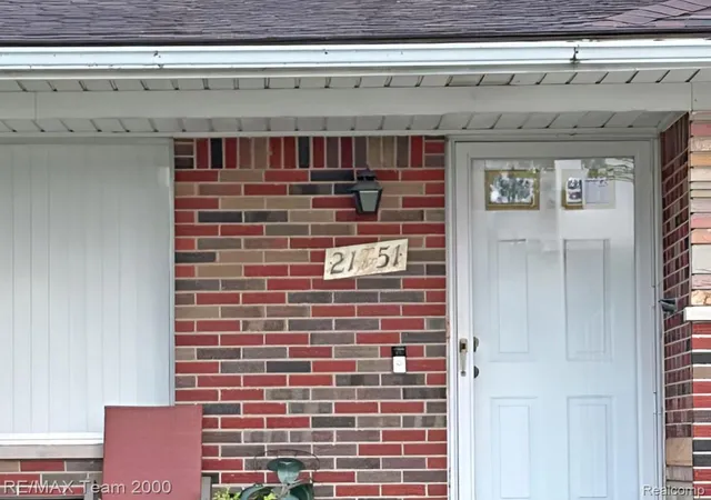 Photo 1 of Sale Pending at 21751 Raven Ave, Eastpointe, MI 48021 | MLS# 20261062739 | Listing updated on 2026-08-21
