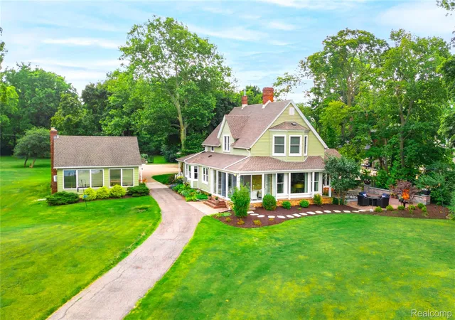 Photo 1 of Sale Pending at 21843 W River Rd, Grosse Ile, MI 48138 | MLS# 20261062747 | Listing updated on 2026-10-05
