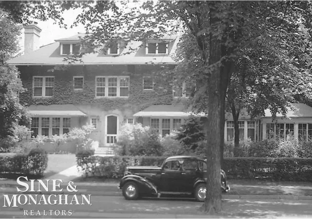 Photo 2 of Mansion for sale at 304 University Pl, Grosse Pointe, MI 48230 | MLS# 58050217911 | Listing updated on 2026-08-10