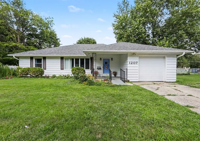 Photo 1 of Sale Pending at 1207 Wilson Ave, Sturgis, MI 49091 | MLS# 62026041590 | Listing updated on 2026-09-09