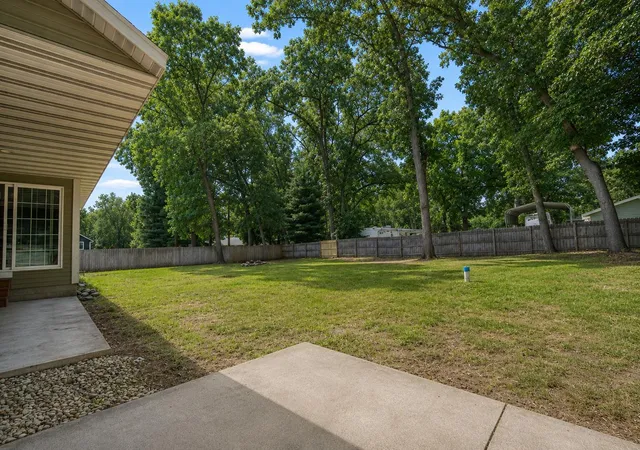 Photo 19 of Single family home for sale at 1109 Brian Dr, Muskegon, MI 49442 | MLS# 65026041591 | Listing updated on 2026-08-20