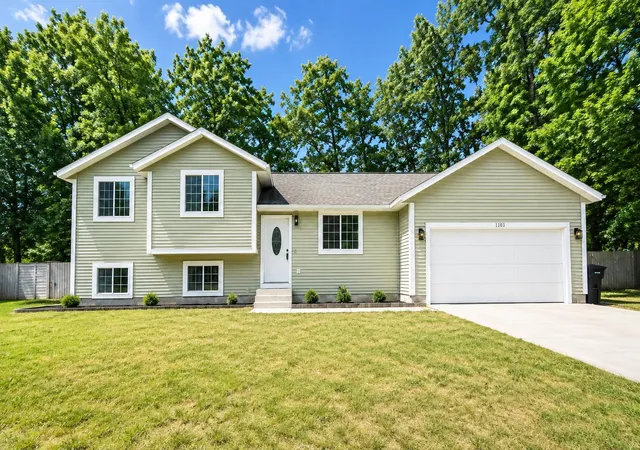 Photo 1 of Single family home for sale at 1109 Brian Dr, Muskegon, MI 49442 | MLS# 65026041591 | Listing updated on 2026-08-20