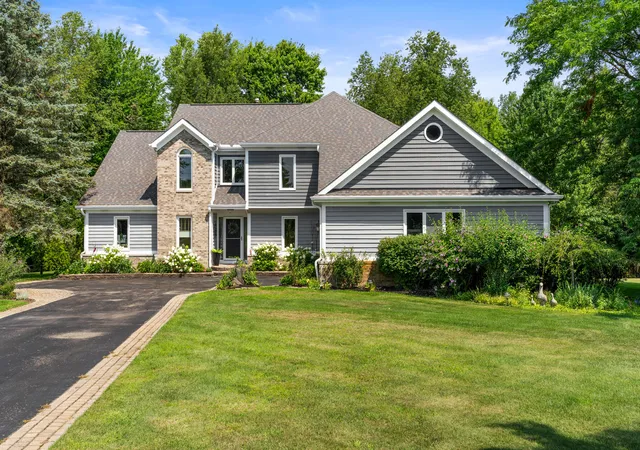 1st image of 5440 Ridge Trl N, Clarkston, MI 48348 | MLS# 65026041602
