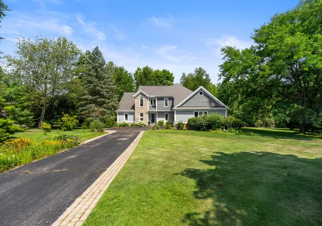 2nd image of 5440 Ridge Trl N, Clarkston, MI 48348 | MLS# 65026041602