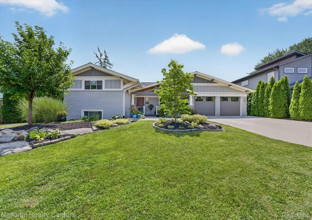 Photo 3 of Single family home for sale at 1419 Carol Ave, Plymouth, MI 48170 | MLS# 20261062779 | Listing updated on 2026-09-14