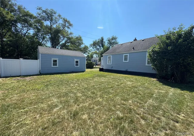 Photo 23 of Single family home for sale at 2452 Earlmont, Berkley, MI 48072 | MLS# 20261062780 | Listing updated on 2026-08-11