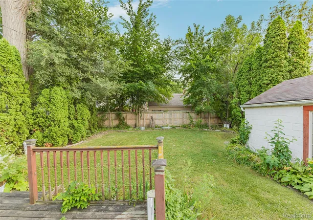 Photo 4 of Single family home for sale at 20890 Hollywood St, Harper Woods, MI 48225 | MLS# 20261062783 | Listing updated on 2026-10-06