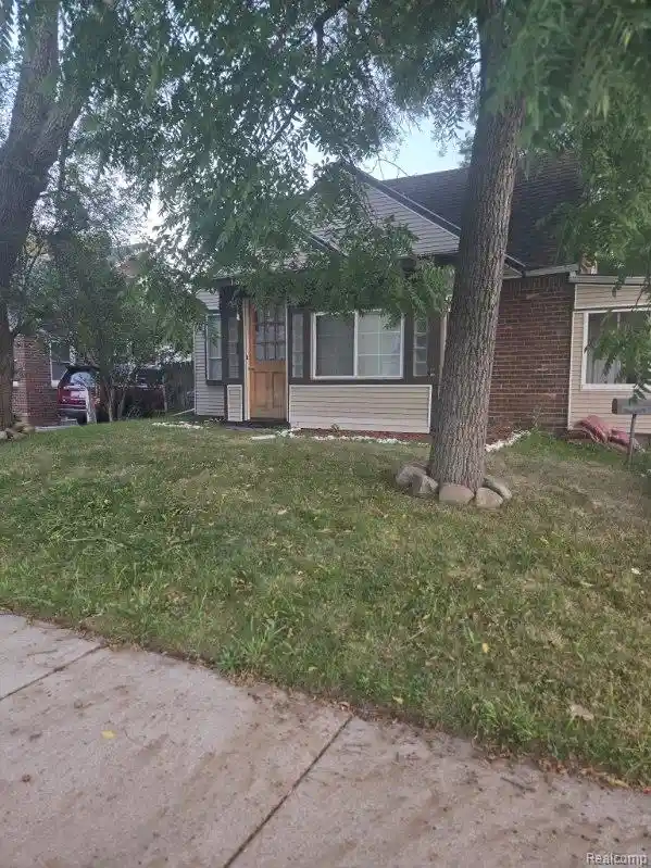 Photo 1 of Single family home for sale at 16326 Toepfer Dr, Eastpointe, MI 48021 | MLS# 20261062786 | Listing updated on 2026-09-16