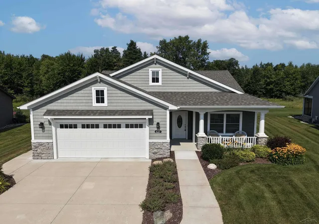 2nd image of 6207 Diamond View West Dr, Midland, MI 48642 | MLS# 61050217922