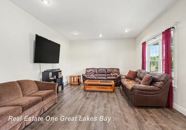4th image of 921 W Huron Rd, Omer, MI 48749 | MLS# 61050217928