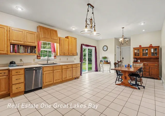 5th image of 921 W Huron Rd, Omer, MI 48749 | MLS# 61050217928
