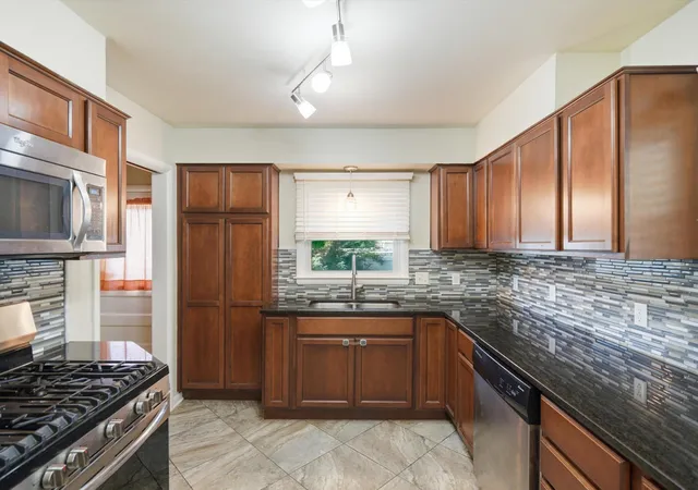 5th image of 1181 Kay Pkwy, Ann Arbor, MI 48103 | MLS# 81026041609