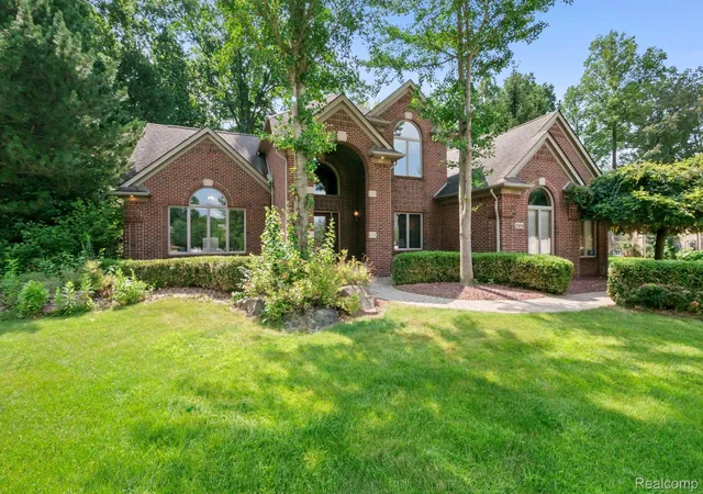 Photo 1 of Single family home for sale at 52018 Loon Ct, Shelby Township, MI 48315 | MLS# 20261062803 | Listing updated on 2026-09-06