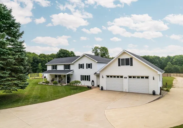 4th image of 8382 Sw Hudson Rd, Fife Lake, MI 49633 | MLS# 78080072137