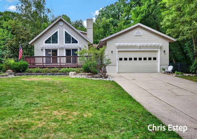 1st image of 18127 Lovell Rd, Spring Lake, MI 49456 | MLS# 71026041616
