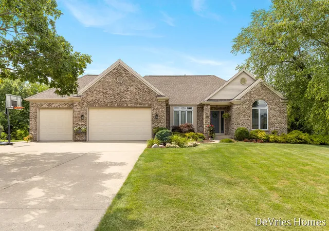 Photo 1 of Sale Pending at 6311 Summerhill Dr, Hudsonville, MI 49426 | MLS# 65026041613 | Listing updated on 2026-08-14