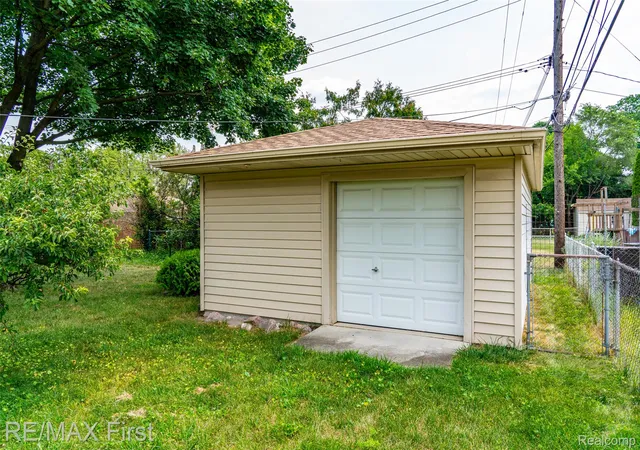 2nd image of 8636 Kidley Dr, Sterling Heights, MI 48314 | MLS# 20261062827