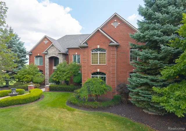2nd image of 840 High View Ct, Oxford, MI 48371 | MLS# 20261062832