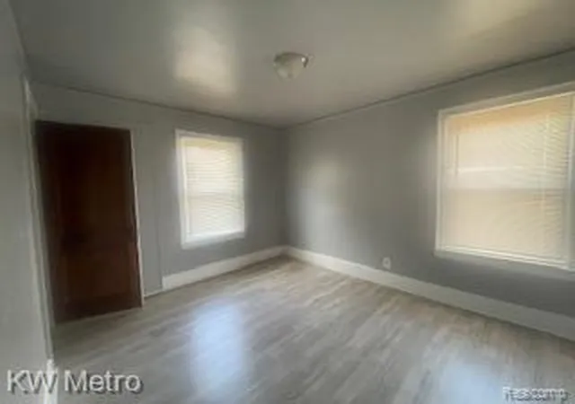 Photo 3 of Multi family home for sale at 15895 Cloverlawn St, Detroit, MI 48238 | MLS# 20261062835 | Listing updated on 2026-08-10