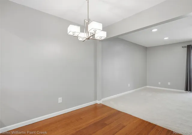 Listing Photo 5 - Condo for sale in building located at 42630 Plymouth Holw Dr, Plymouth, MI 48170 - Unit #17