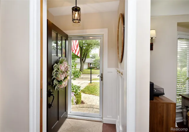 4th image of 4411 N Verona Cir, Royal Oak, MI 48073 | MLS# 20261062837