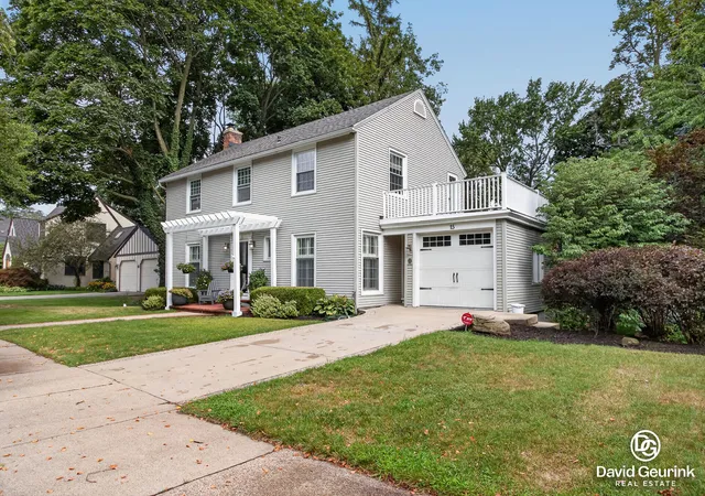 Photo 3 of Single family home for sale at 15 W 25th Street, Holland, MI 49423 | MLS# 65026041621 | Listing updated on 2026-09-17