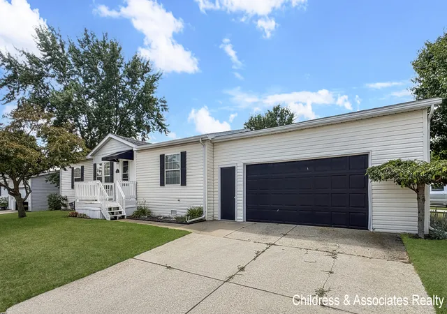 22nd image of 13813 Shamrock Ln, Cedar Springs, MI 49319 | MLS# 65026041625