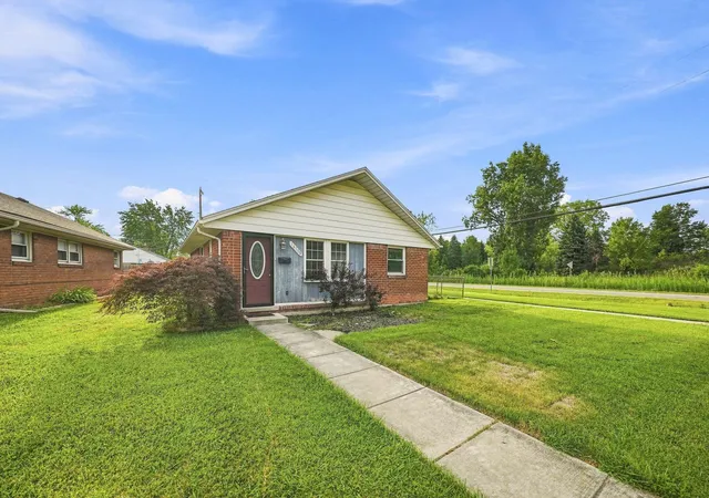 Photo 2 of Single family home for sale at 18799 Koester St, Riverview, MI 48193 | MLS# 81026041623 | Listing updated on 2026-09-08