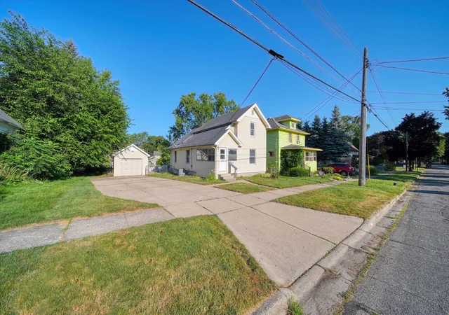 Photo 1 of Single family home for sale at 622 Kennedy St, Jackson, MI 49202 | MLS# 55026041622 | Listing updated on 2026-08-30