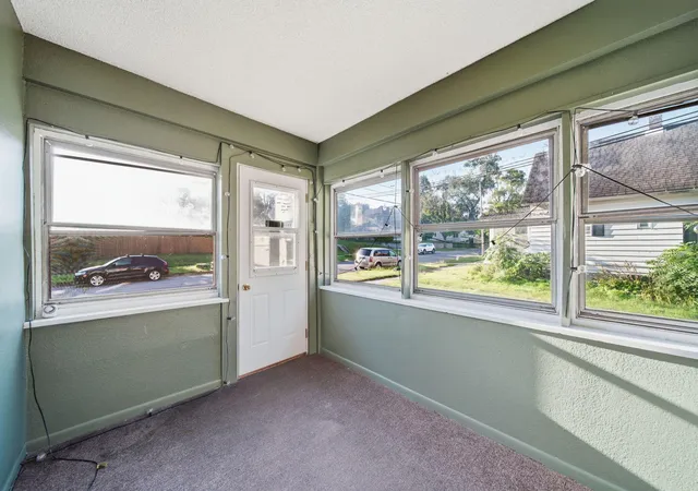 Photo 3 of Single family home for sale at 622 Kennedy St, Jackson, MI 49202 | MLS# 55026041622 | Listing updated on 2026-08-30