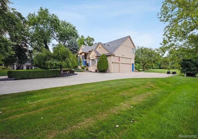 Photo 3 of Single family home for sale at 56764 Jewell Rd, Shelby Township, MI 48315 | MLS# 20261062842 | Listing updated on 2026-08-11