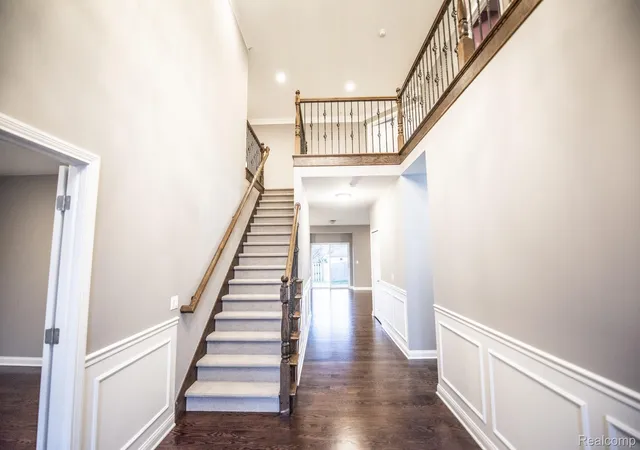 2nd image of 72 Arthur Dr, Troy, MI 48083 | MLS# 20261062851