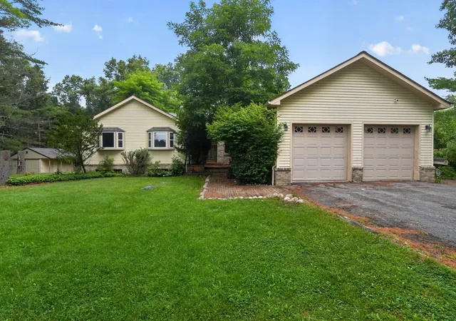 1st image of 12311 Will Mill Dr, Milford, MI 48380 | MLS# 81026041636