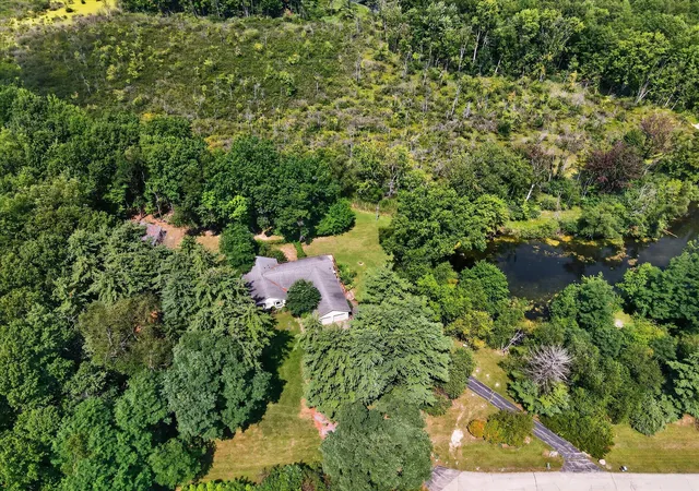 2nd image of 12311 Will Mill Dr, Milford, MI 48380 | MLS# 81026041636
