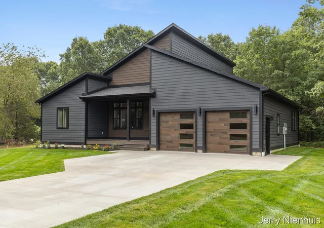Photo 2 of Single family home for sale at 5846 113th Avenue, Pullman, MI 49450 | MLS# 71026041639 | Listing updated on 2026-09-10