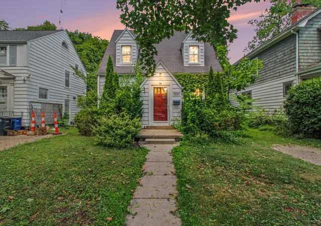 Photo 3 of Single family home for sale at 1111 Brooklyn Ave, Ann Arbor, MI 48104 | MLS# 81026041637 | Listing updated on 2026-08-23