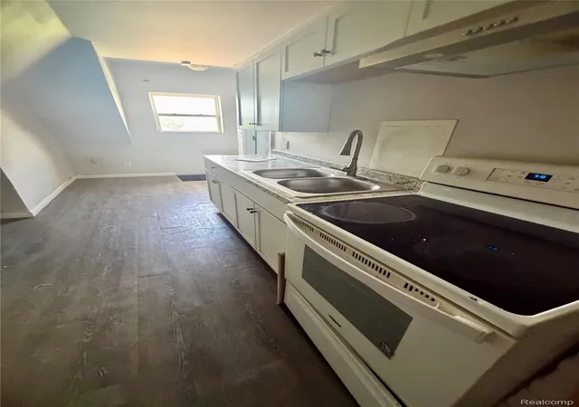 5th image of 4951 Cecil St, Detroit, MI 48210 | MLS# 20261062879