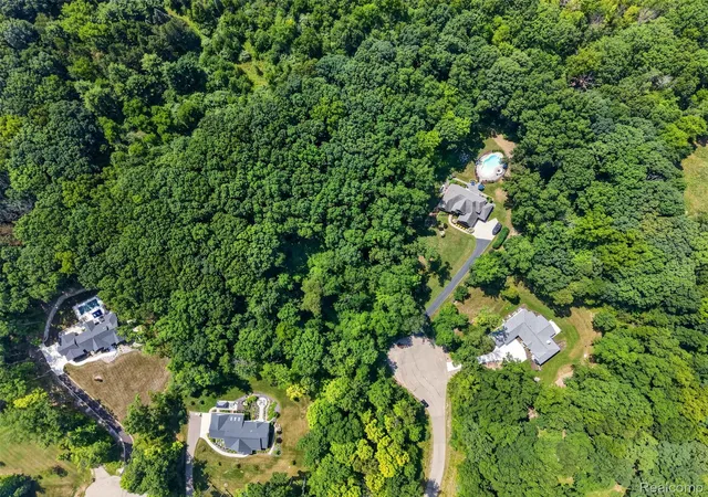 24th image of 9776 Harbor Trail Dr, Whitmore Lake, MI 48189 | MLS# 20261062880