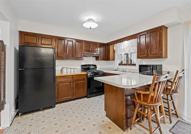 Photo 3 of Single family home for sale at 5184 Worchester Dr, Swartz Creek, MI 48473 | MLS# 20261062885 | Listing updated on 2026-09-02